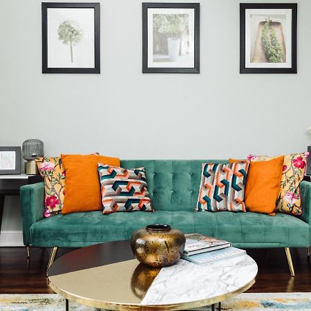 Beautiful Apartment In Guildford With Parking Send Екстер'єр фото