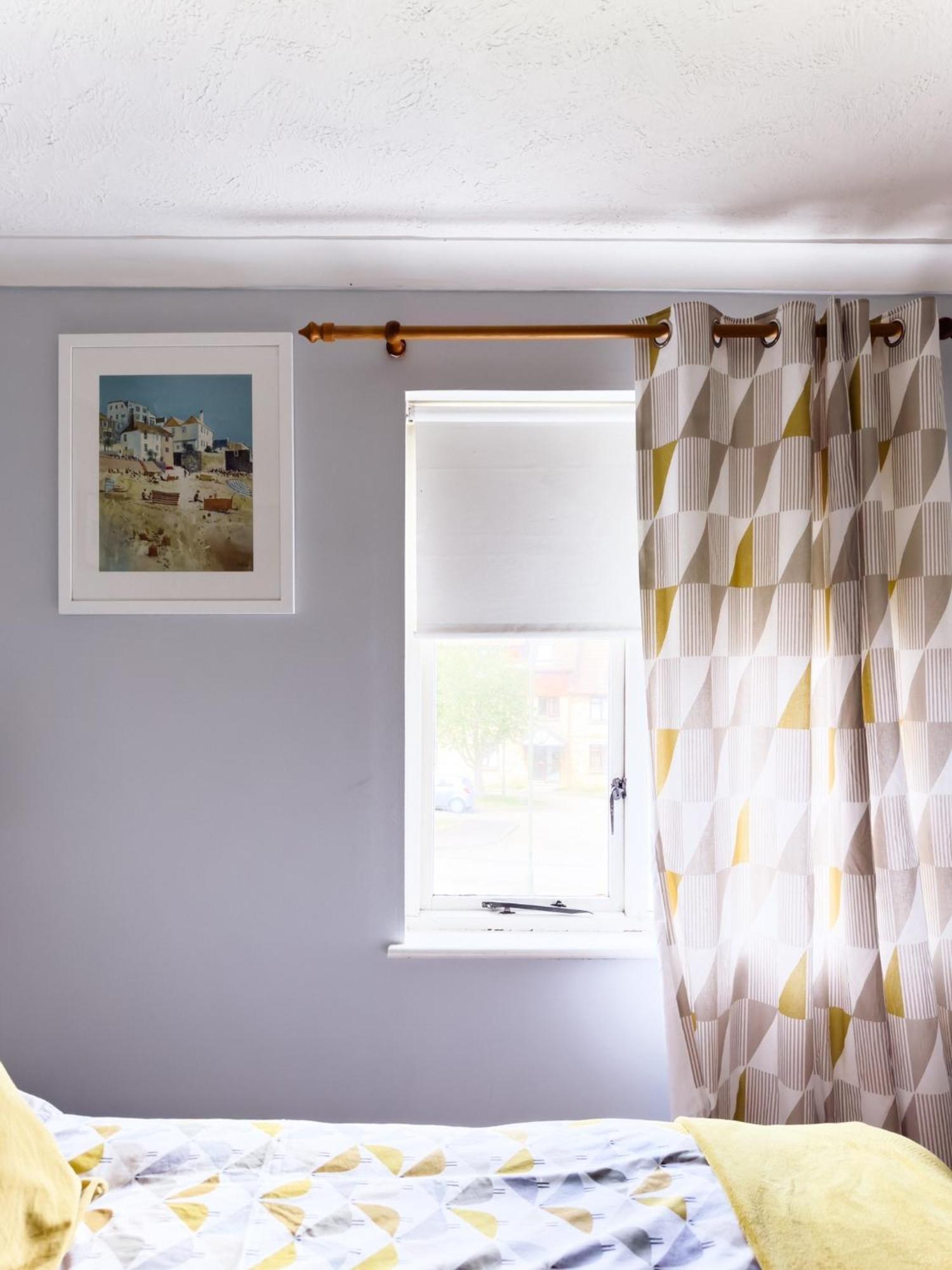 Beautiful Apartment In Guildford With Parking Send Екстер'єр фото